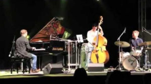 Dea Trio Jazz